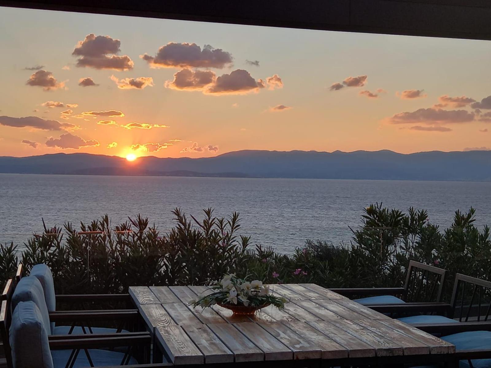 Mavi Panorama Villa Çeşme Eksteriør billede